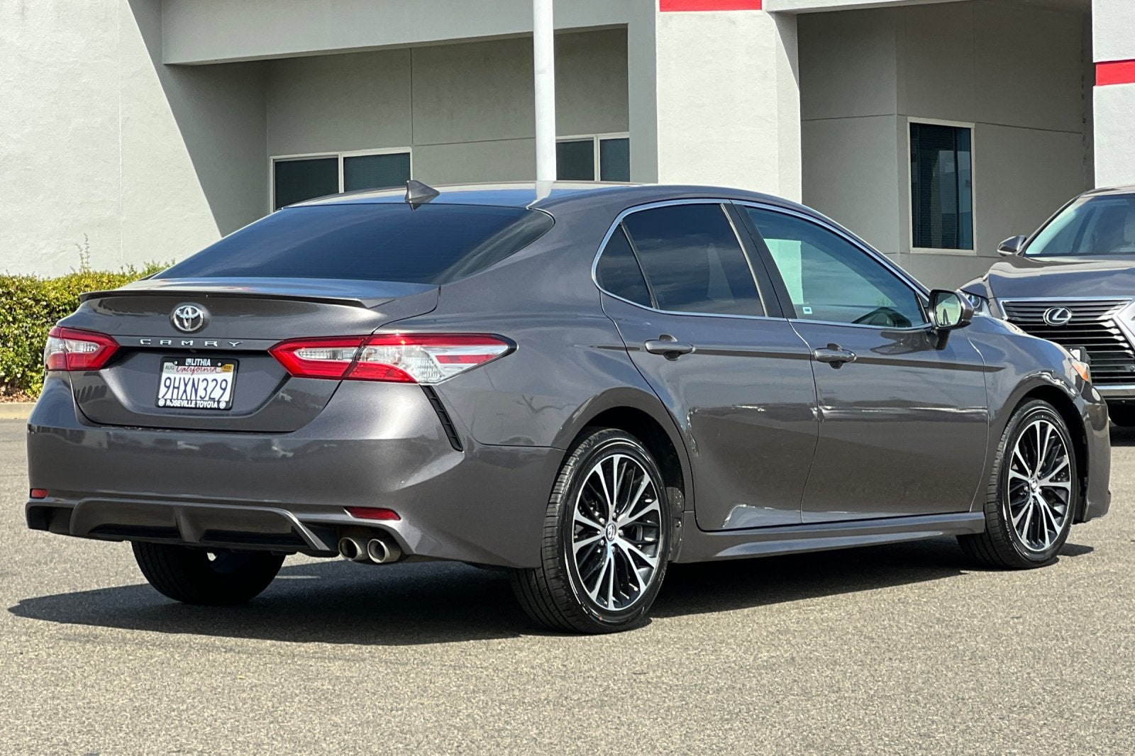 2020 Toyota Camry SE