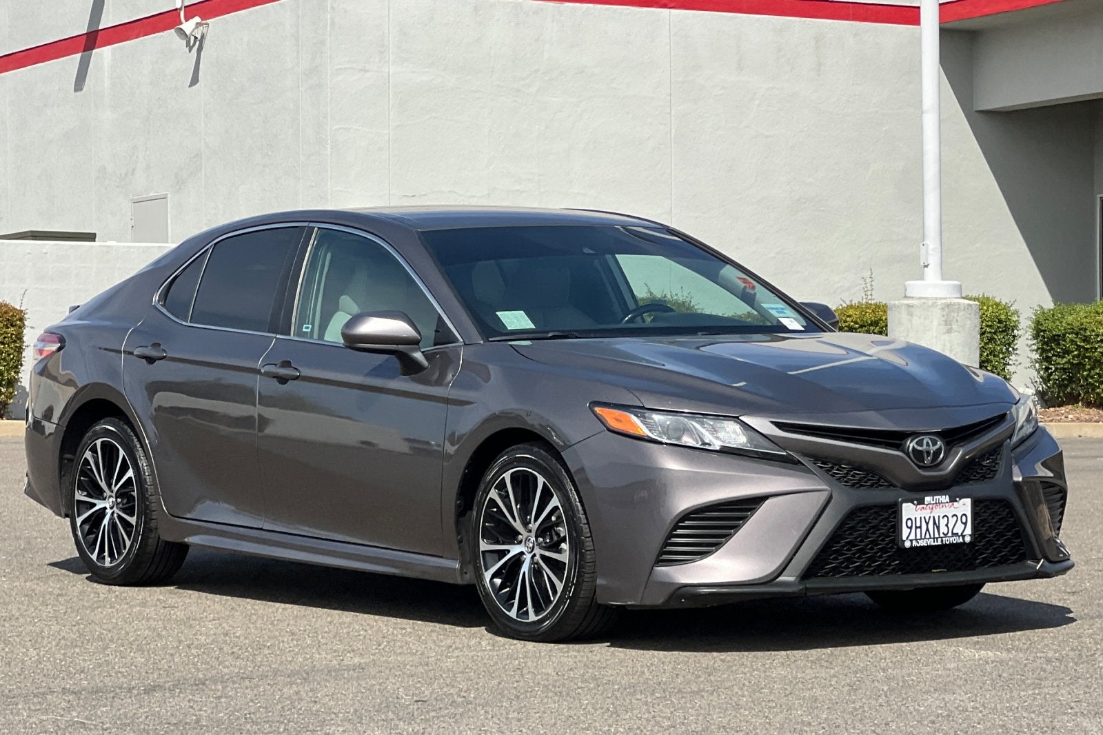 2020 Toyota Camry SE