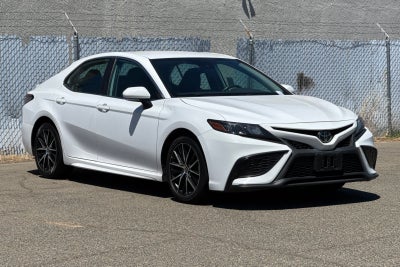 2022 Toyota Camry SE