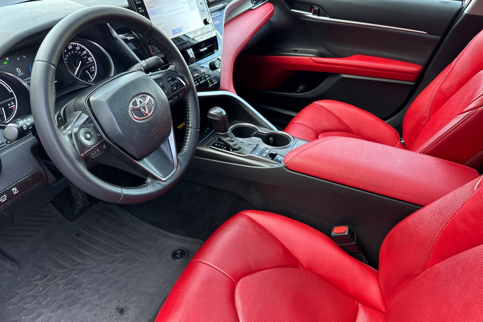 2022 Toyota Camry Hybrid XSE