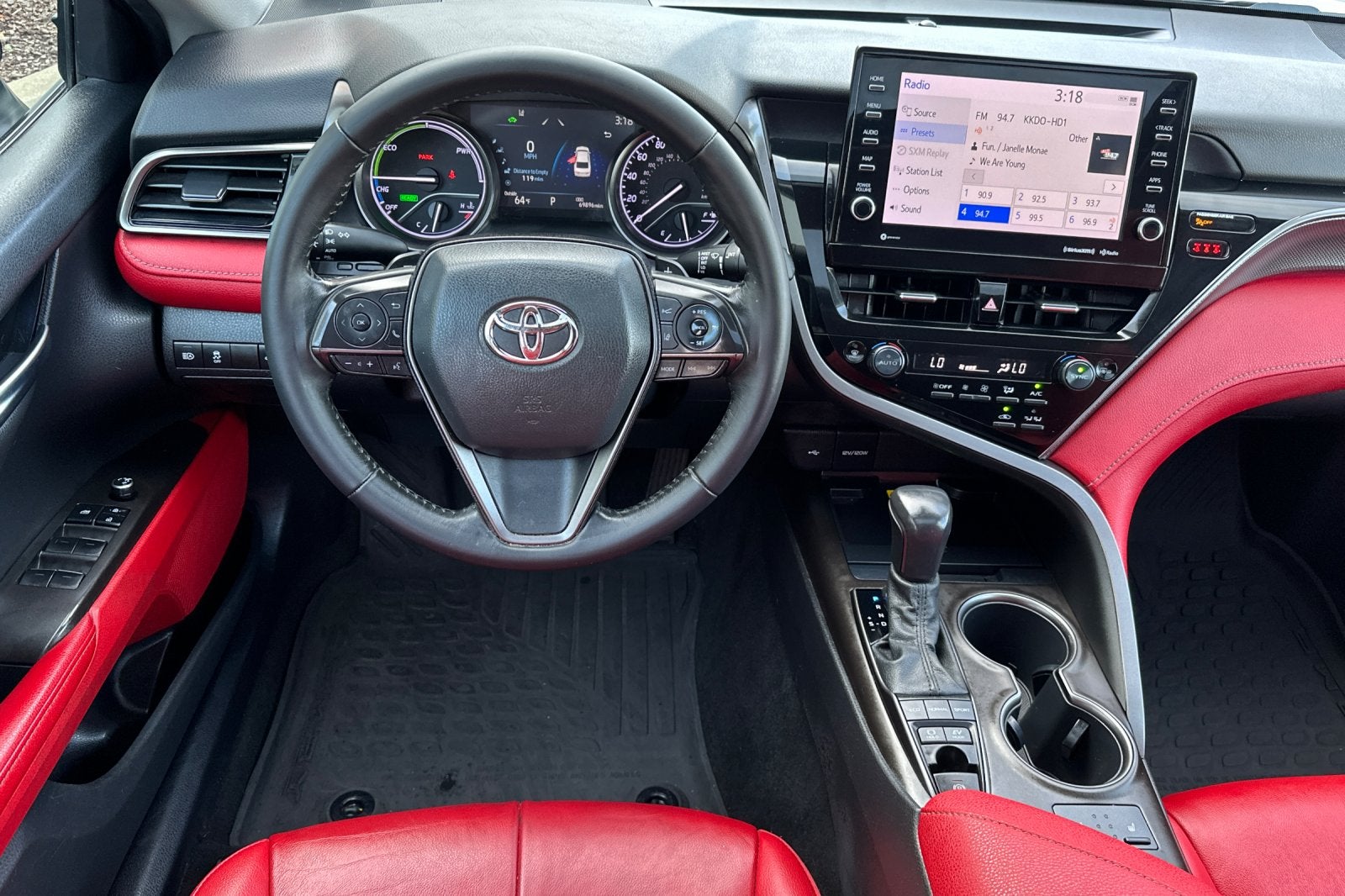 2022 Toyota Camry Hybrid XSE