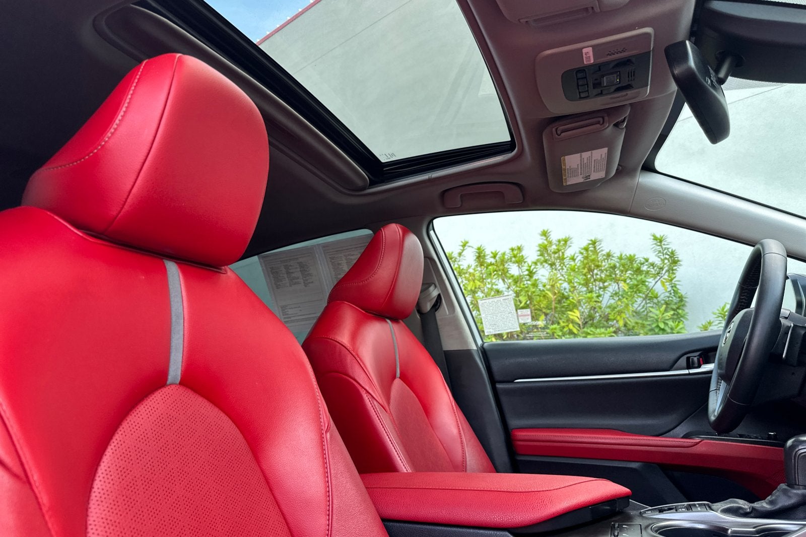 2022 Toyota Camry Hybrid XSE