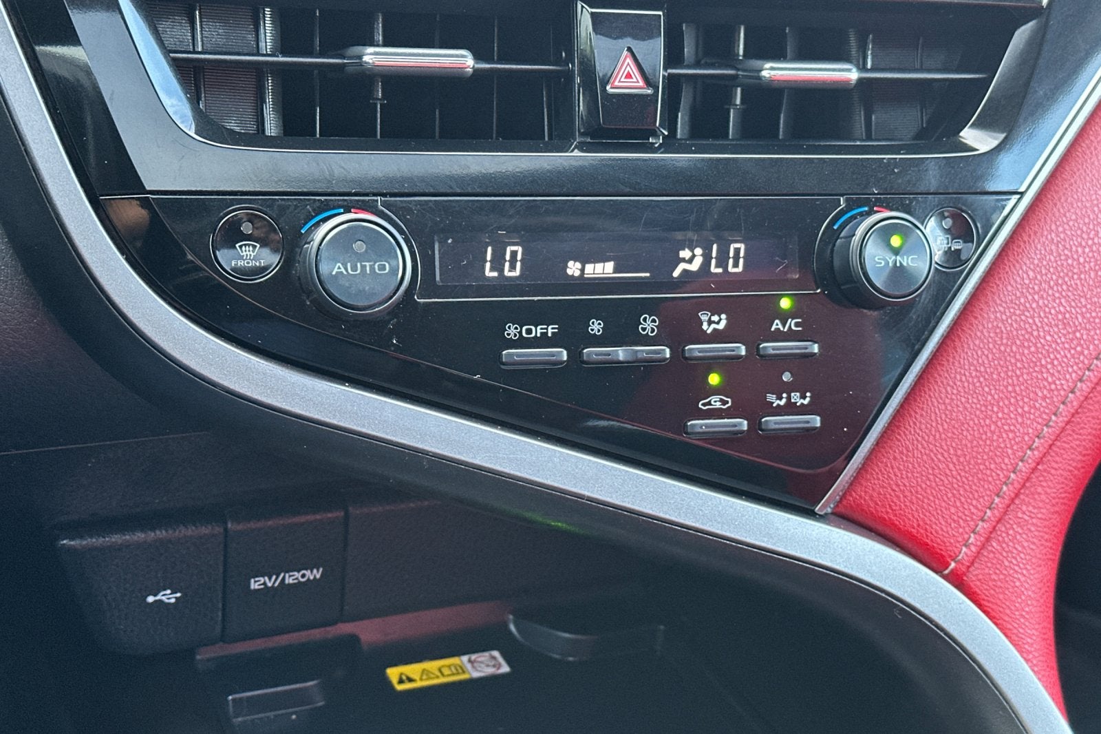 2022 Toyota Camry Hybrid XSE