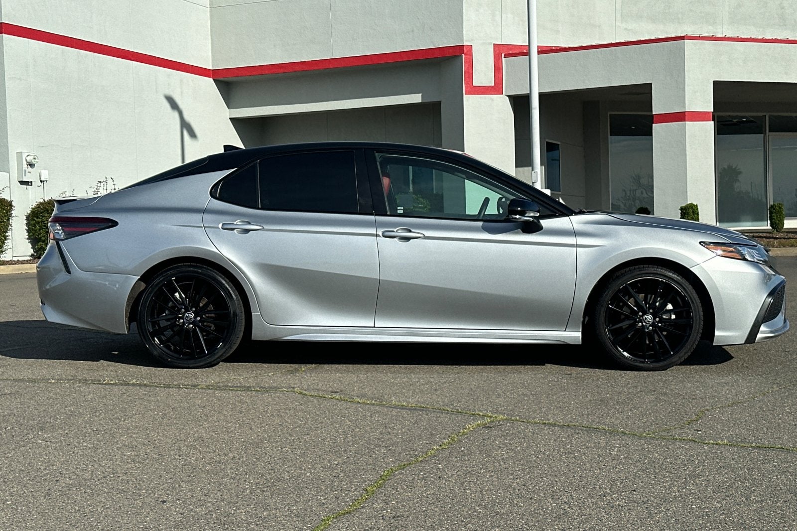 2022 Toyota Camry Hybrid XSE