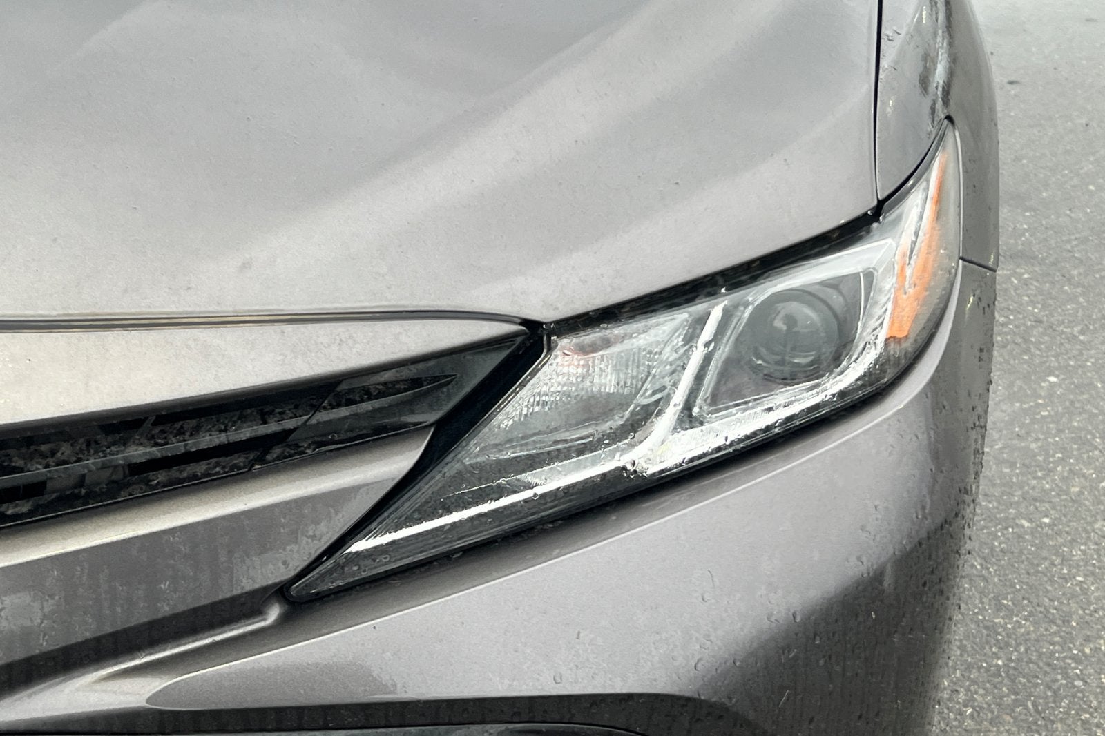 2020 Toyota Camry Hybrid LE