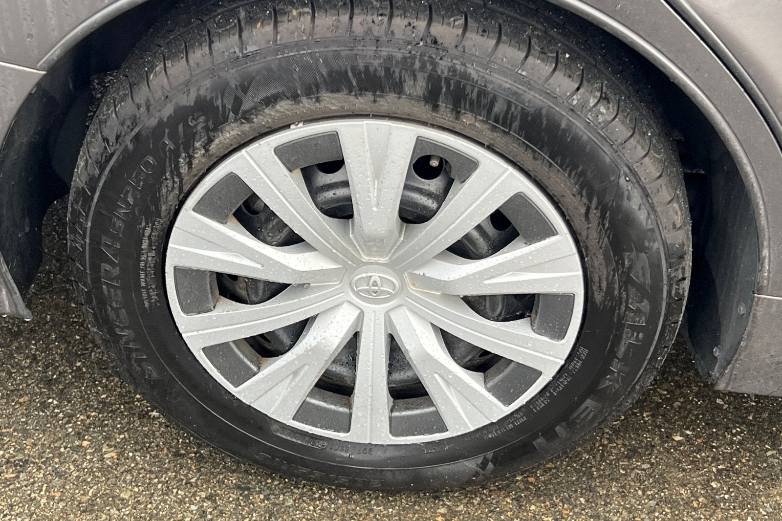 2020 Toyota Camry Hybrid LE