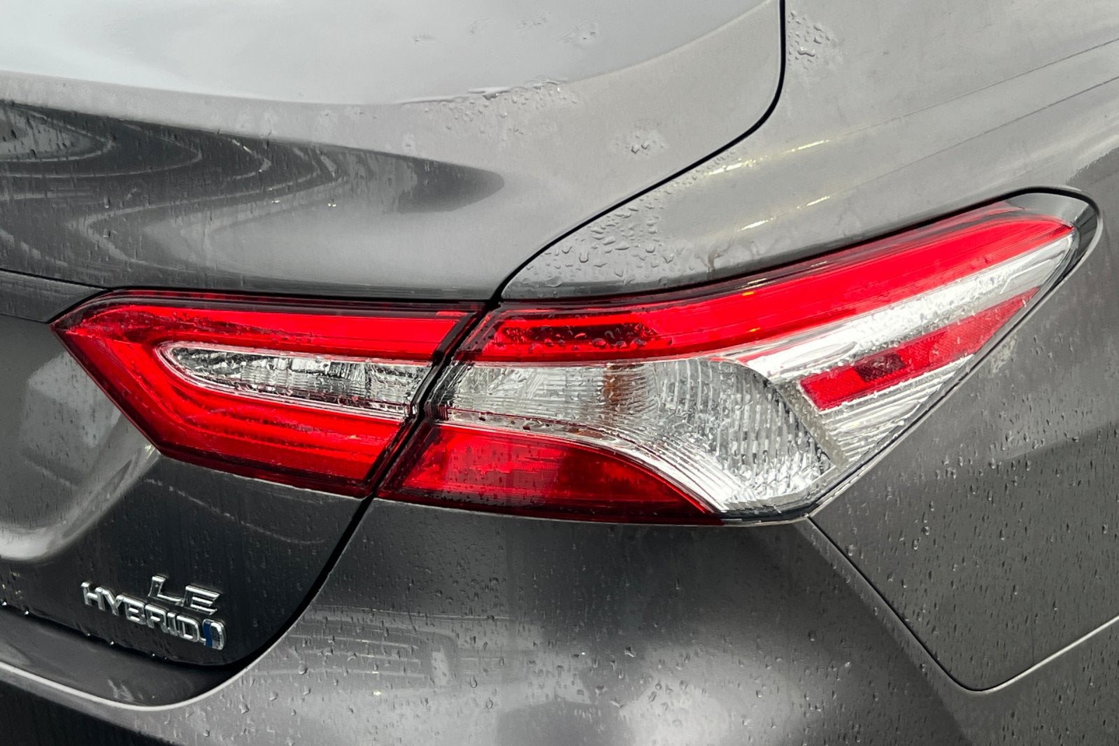 2020 Toyota Camry Hybrid LE