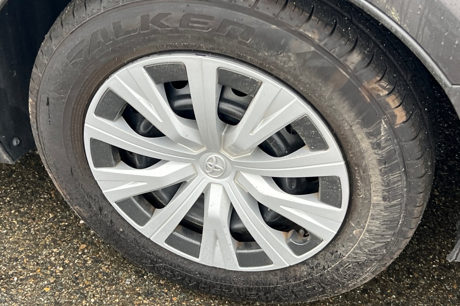 2020 Toyota Camry Hybrid LE