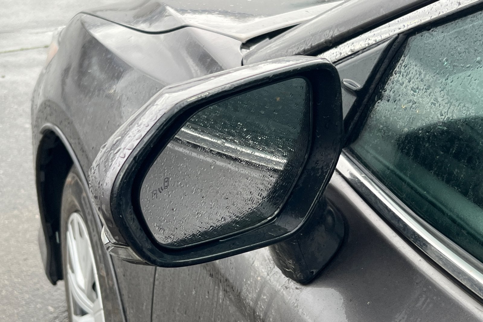 2020 Toyota Camry Hybrid LE