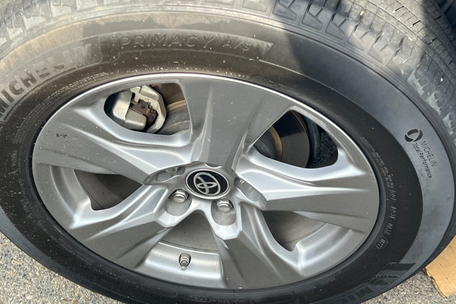 2022 Toyota RAV4 Hybrid LE