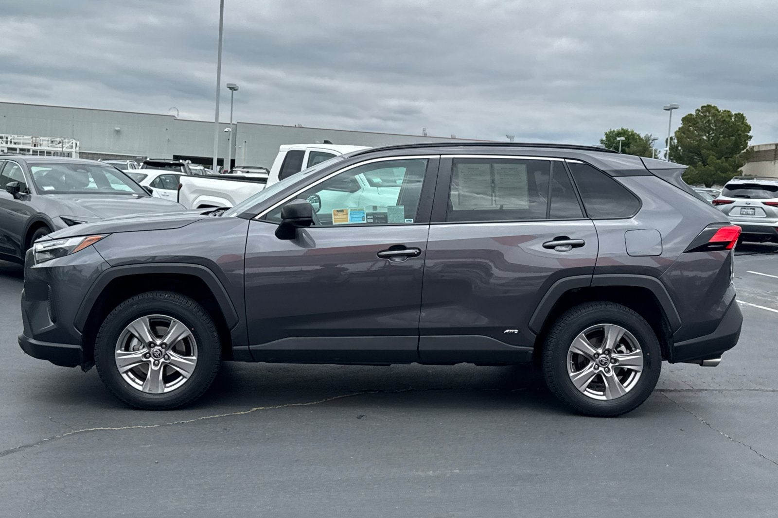 2024 Toyota RAV4 Hybrid LE