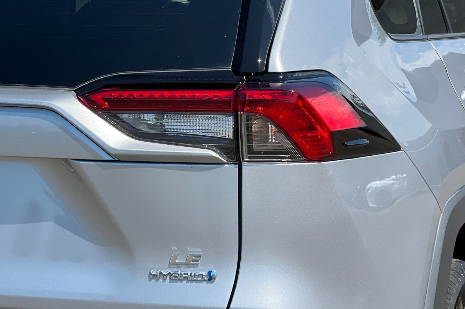 2022 Toyota RAV4 Hybrid LE