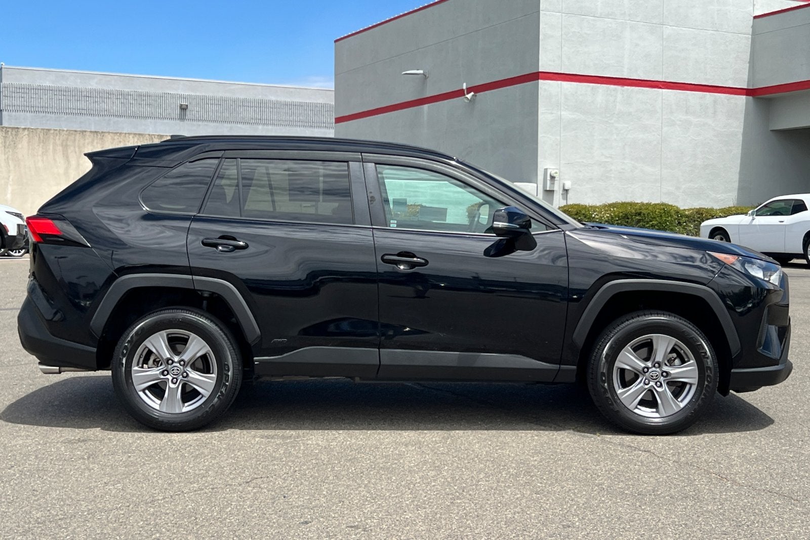 2022 Toyota RAV4 Hybrid LE