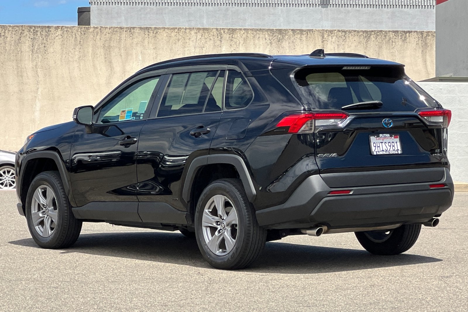 2022 Toyota RAV4 Hybrid LE