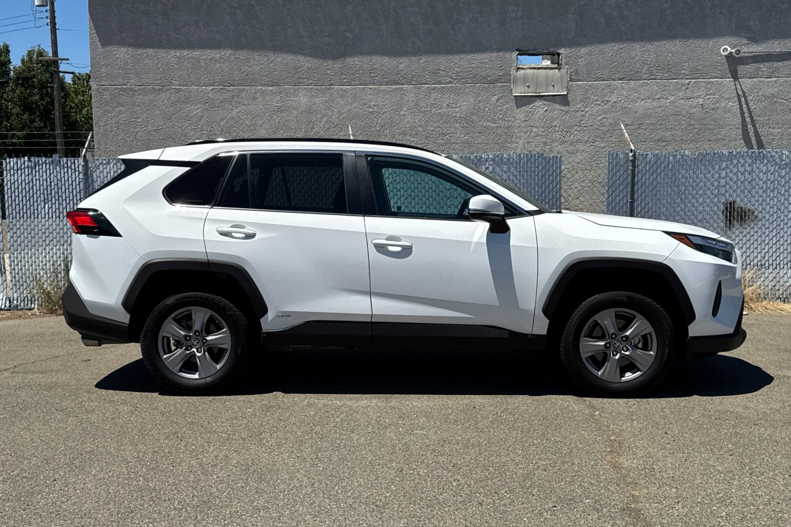 2023 Toyota RAV4 Hybrid LE