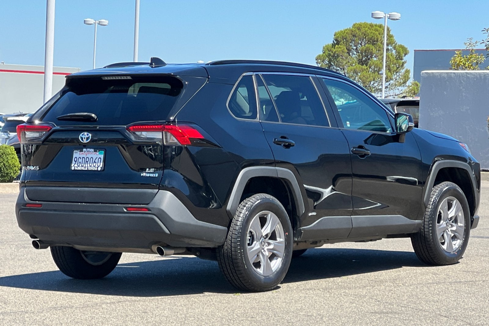 2023 Toyota RAV4 Hybrid LE