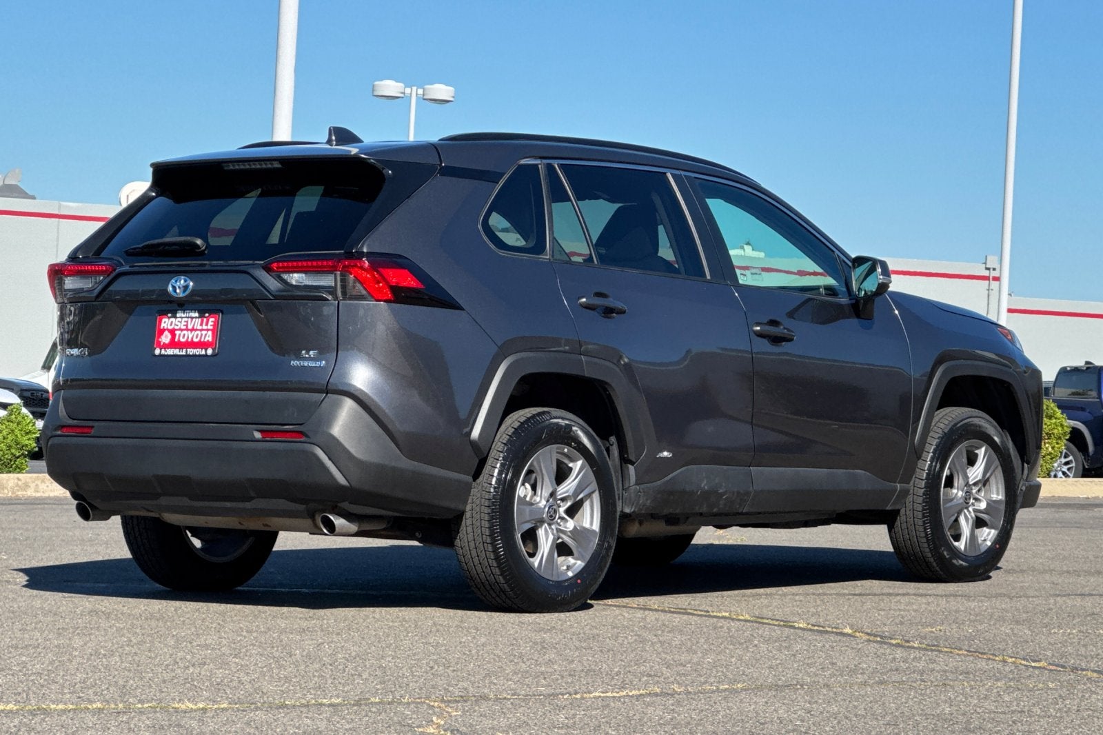 2023 Toyota RAV4 Hybrid LE