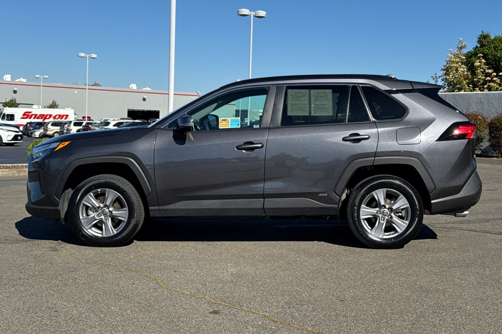 2023 Toyota RAV4 Hybrid LE