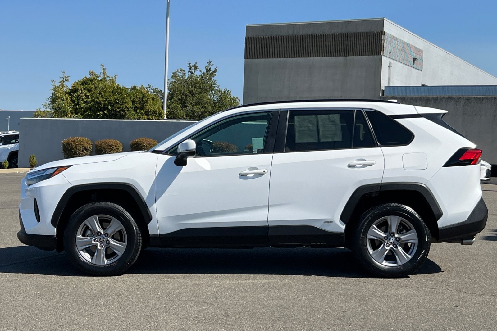 2023 Toyota RAV4 Hybrid LE
