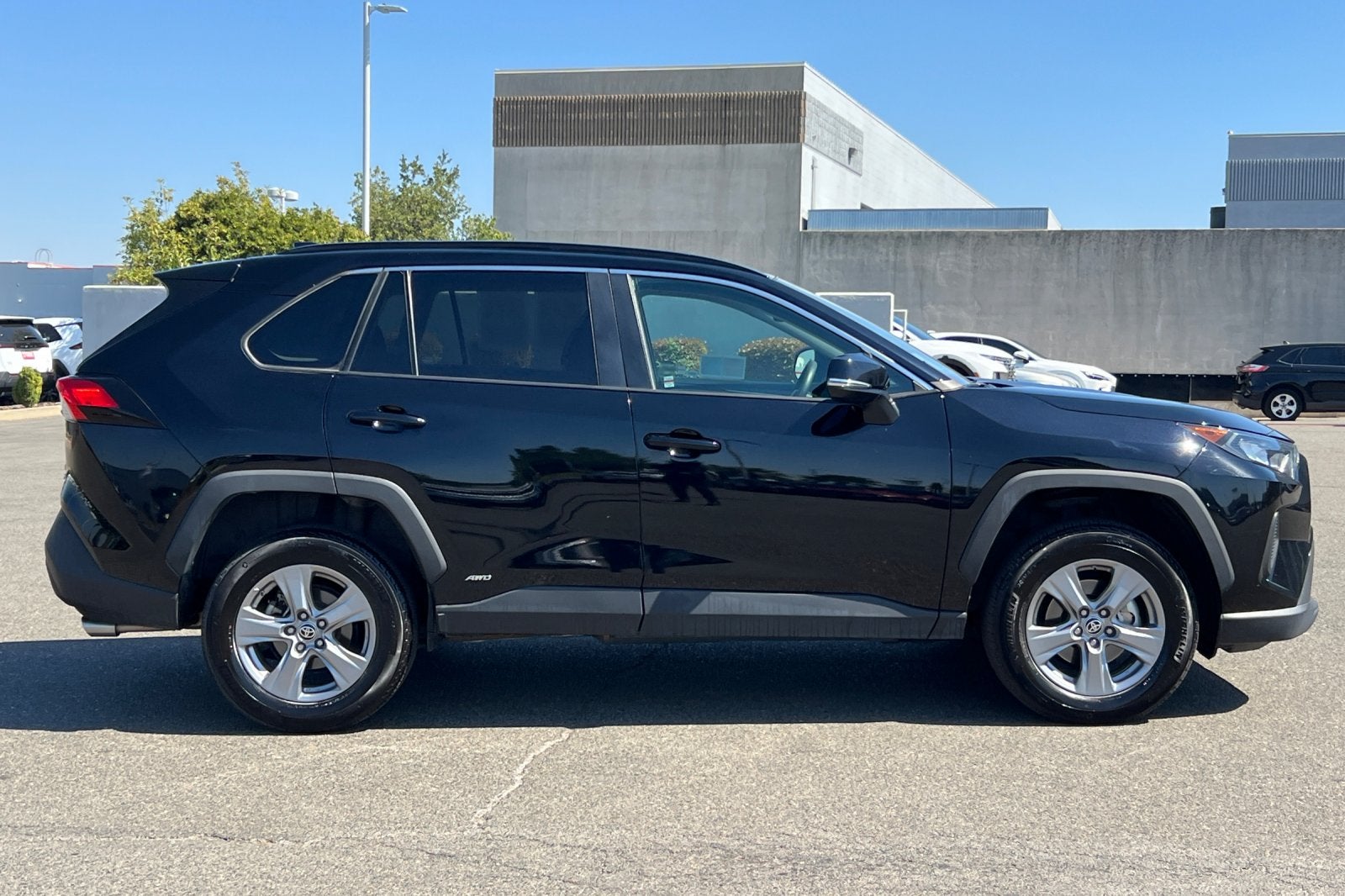 2022 Toyota RAV4 Hybrid LE