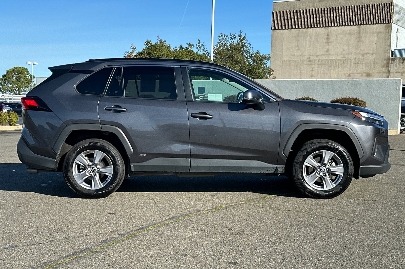 2023 Toyota RAV4 Hybrid XLE