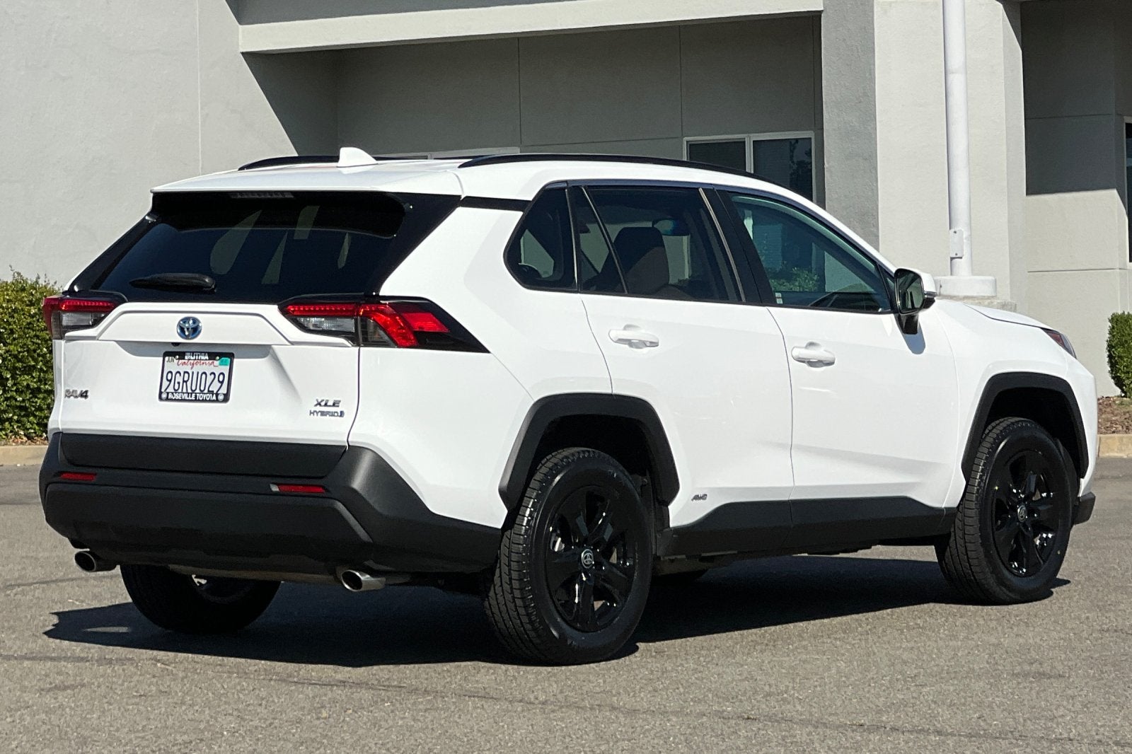 2023 Toyota RAV4 Hybrid XLE