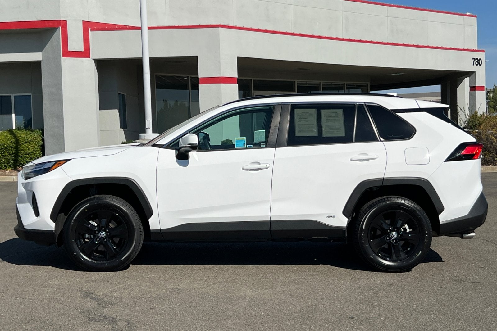 2023 Toyota RAV4 Hybrid XLE