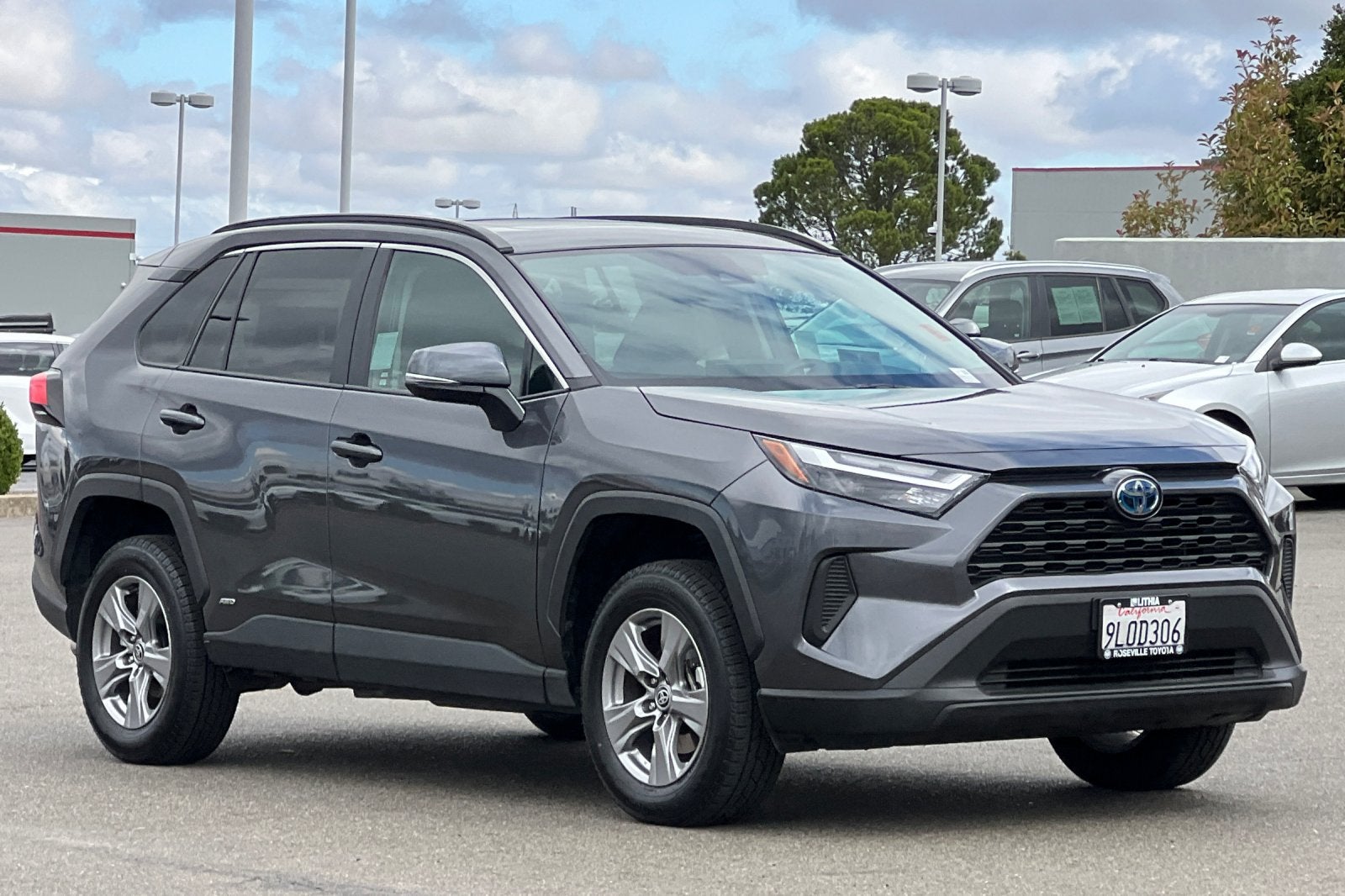 2024 Toyota RAV4 Hybrid XLE