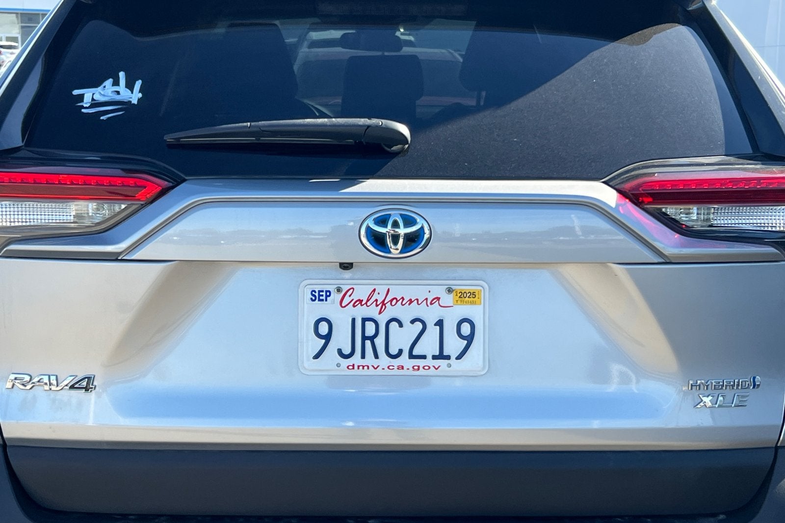 2021 Toyota RAV4 Hybrid XLE