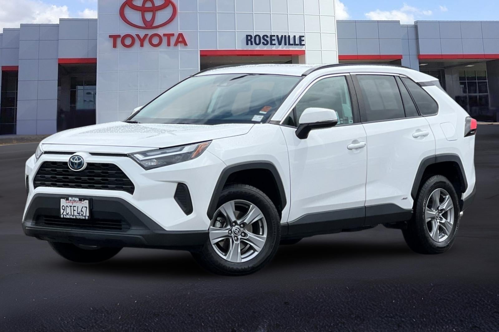 2022 Toyota RAV4 Hybrid XLE