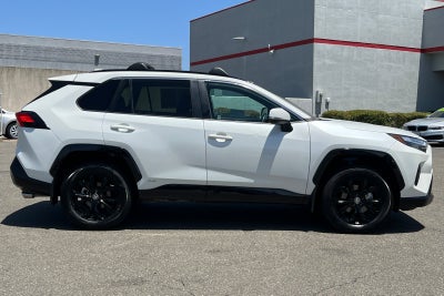 2022 Toyota RAV4 Hybrid SE