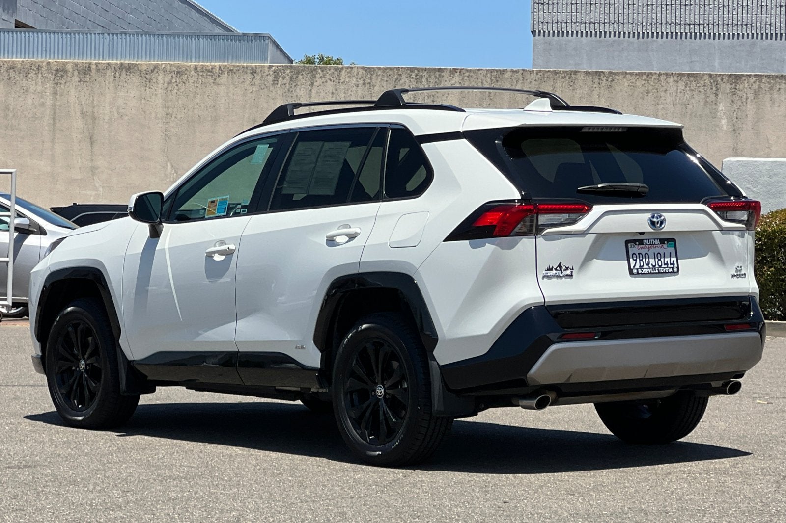 2022 Toyota RAV4 Hybrid SE