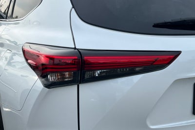 2022 Toyota Highlander Hybrid Bronze Edition