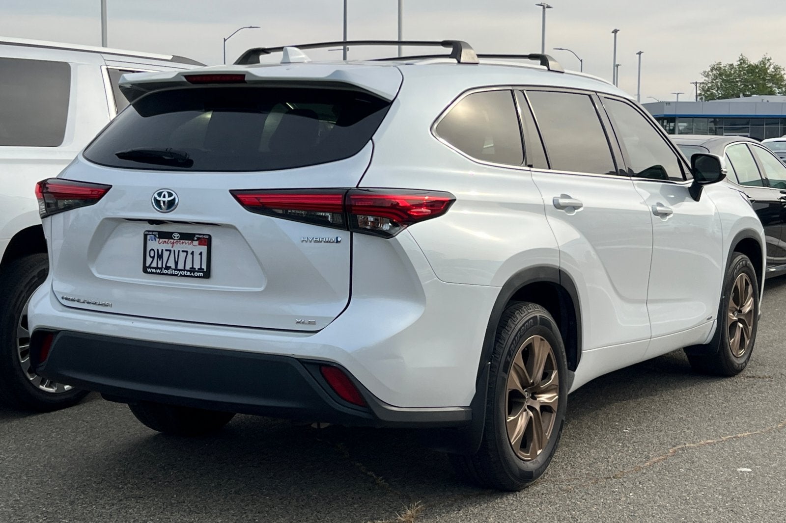 2022 Toyota Highlander Hybrid Bronze Edition
