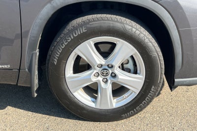 2022 Toyota Highlander Hybrid LE