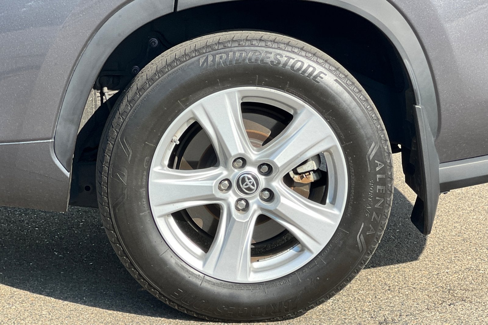 2022 Toyota Highlander Hybrid LE