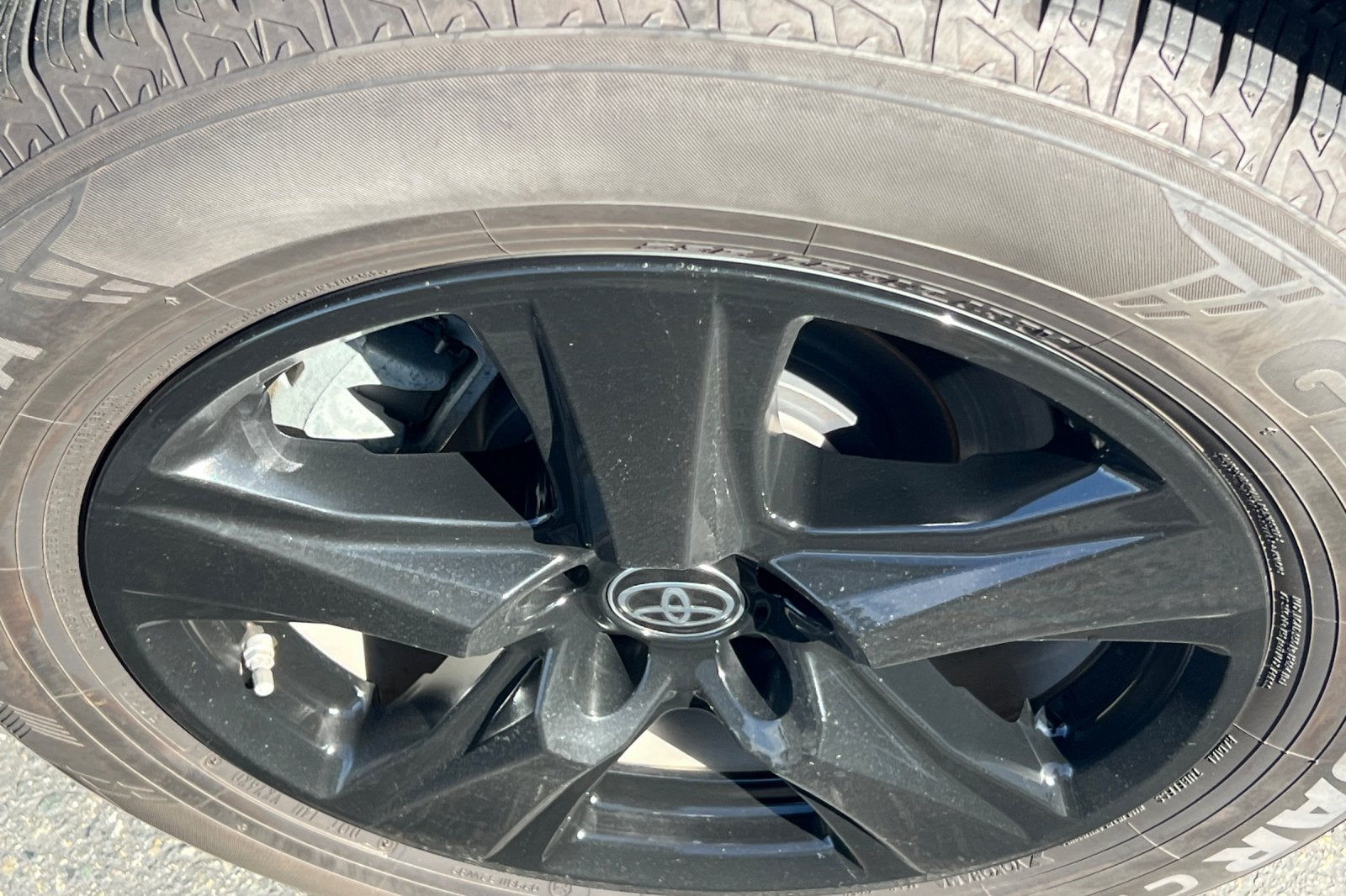 2023 Toyota Highlander Hybrid LE