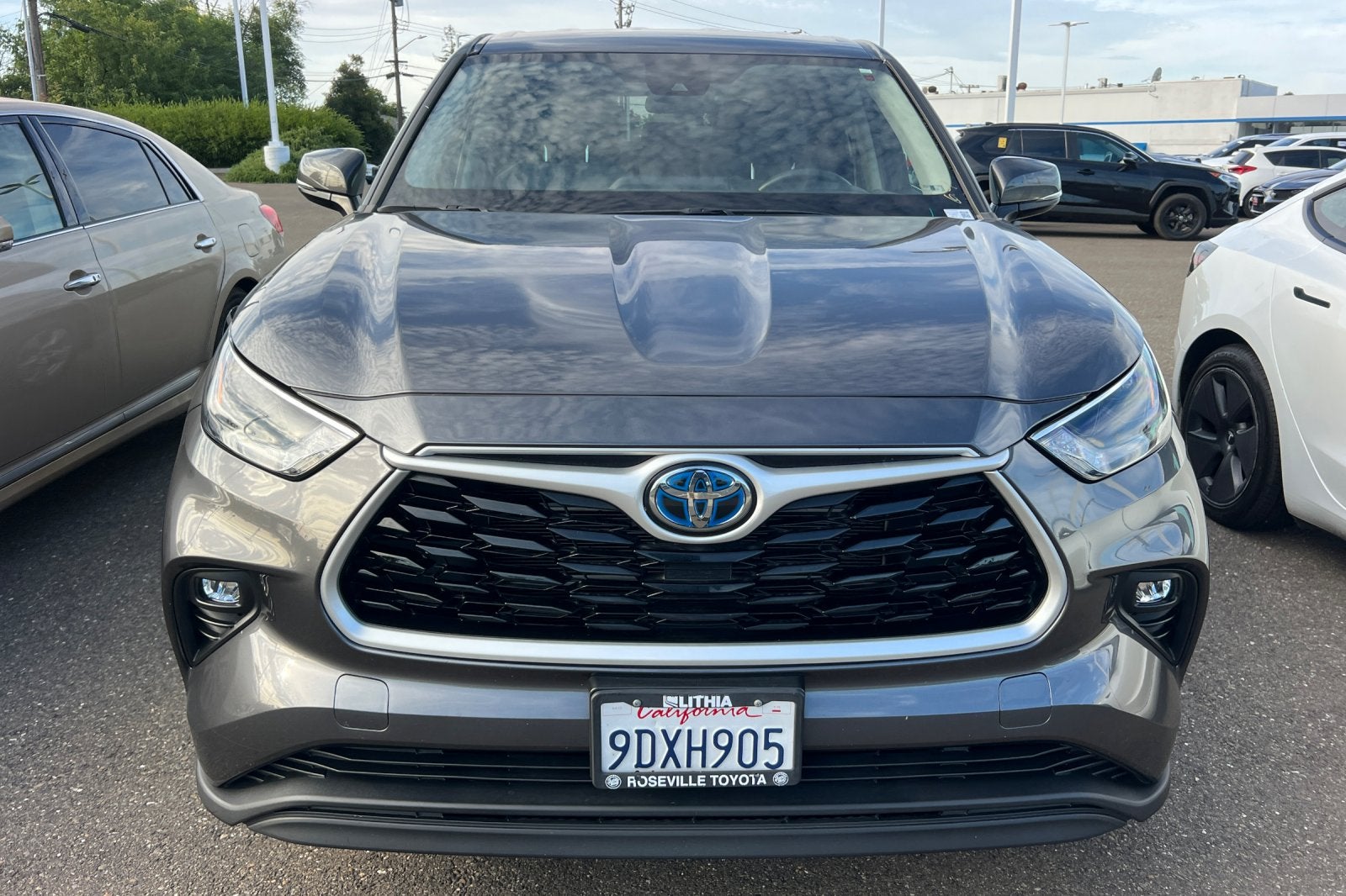 2023 Toyota Highlander Hybrid LE