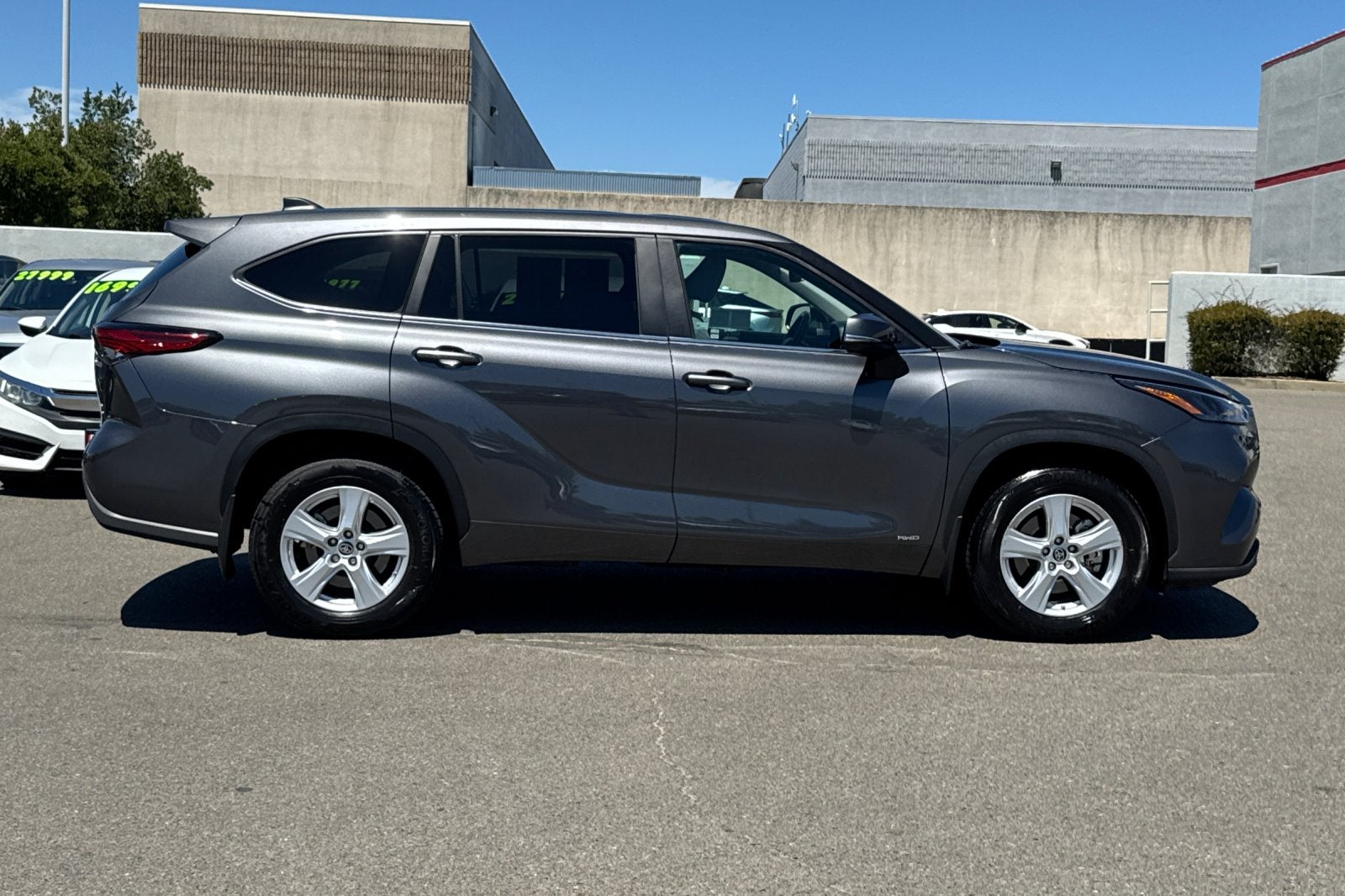 2023 Toyota Highlander Hybrid LE