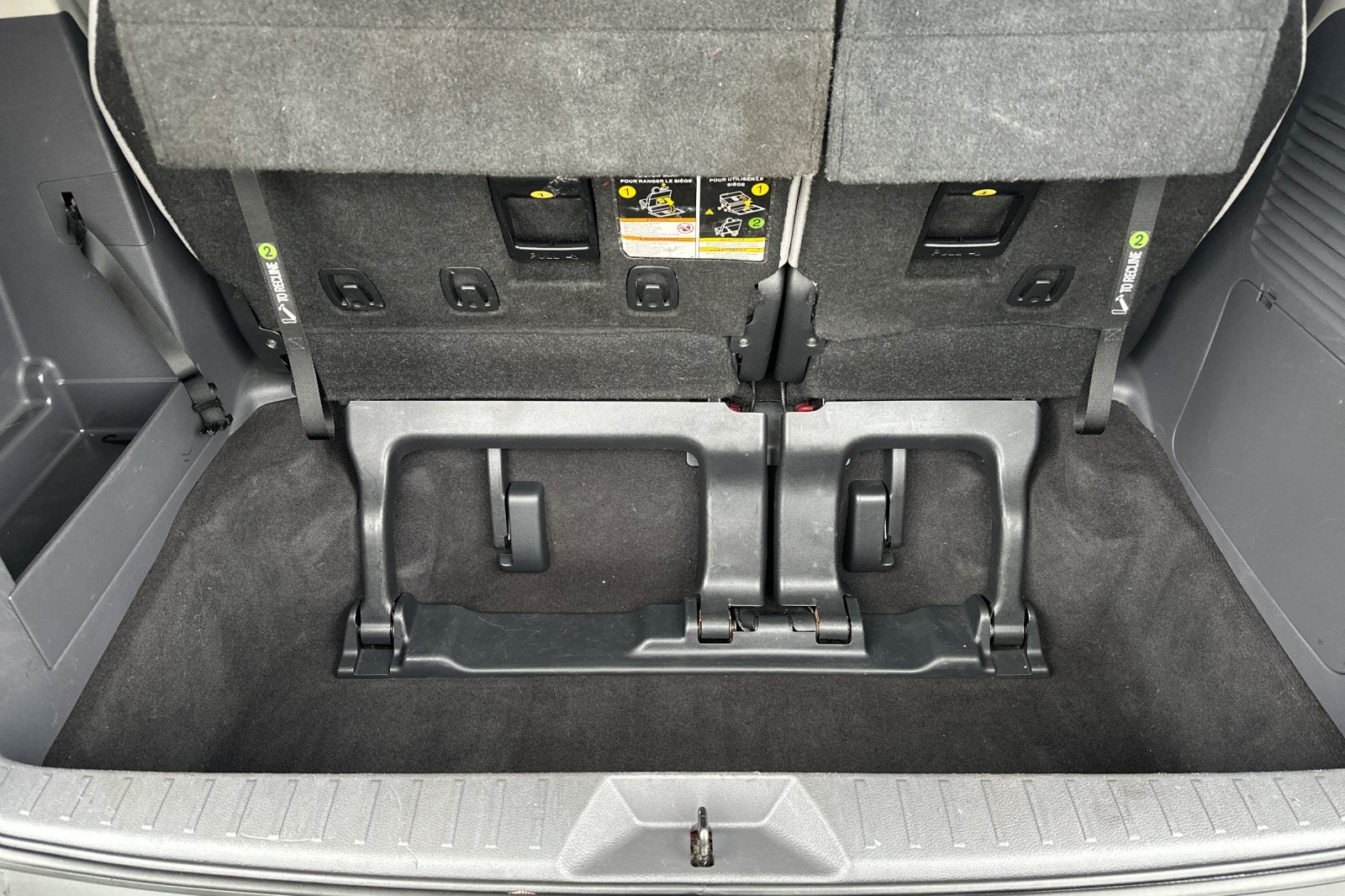 2022 Toyota Sienna LE