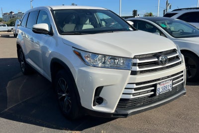 2019 Toyota Highlander LE