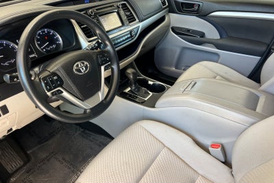 2017 Toyota Highlander LE
