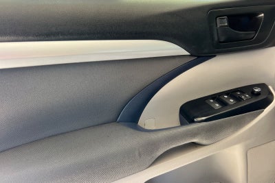 2017 Toyota Highlander LE