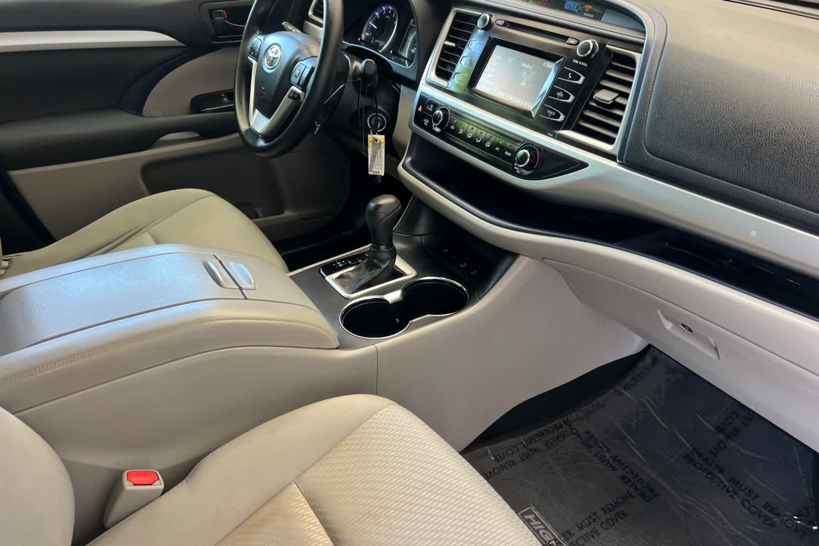 2017 Toyota Highlander LE