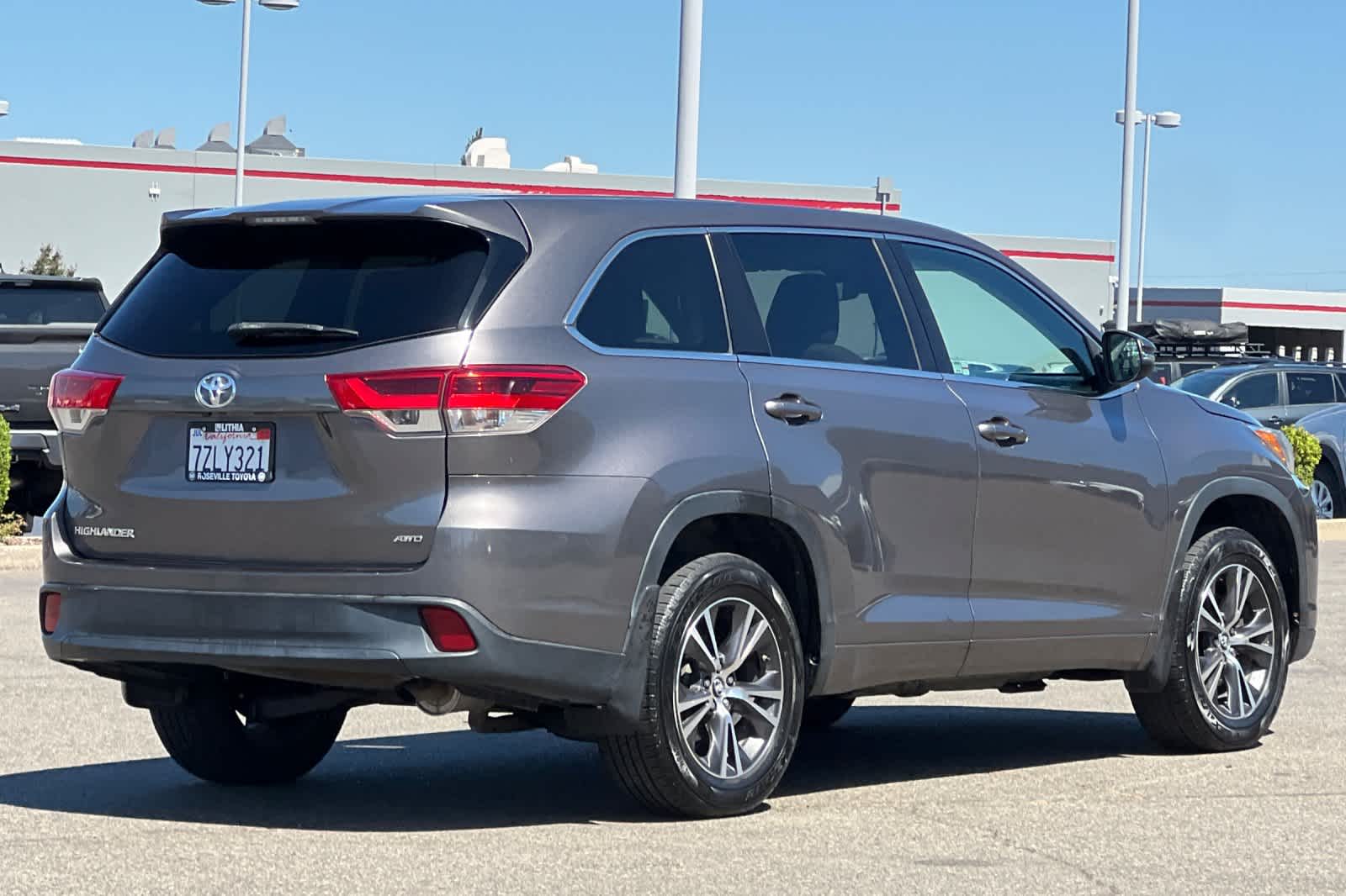 2017 Toyota Highlander LE