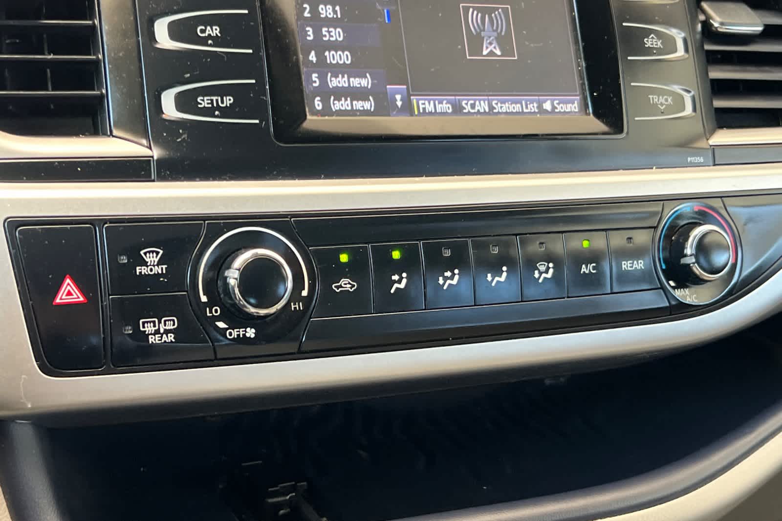 2017 Toyota Highlander LE