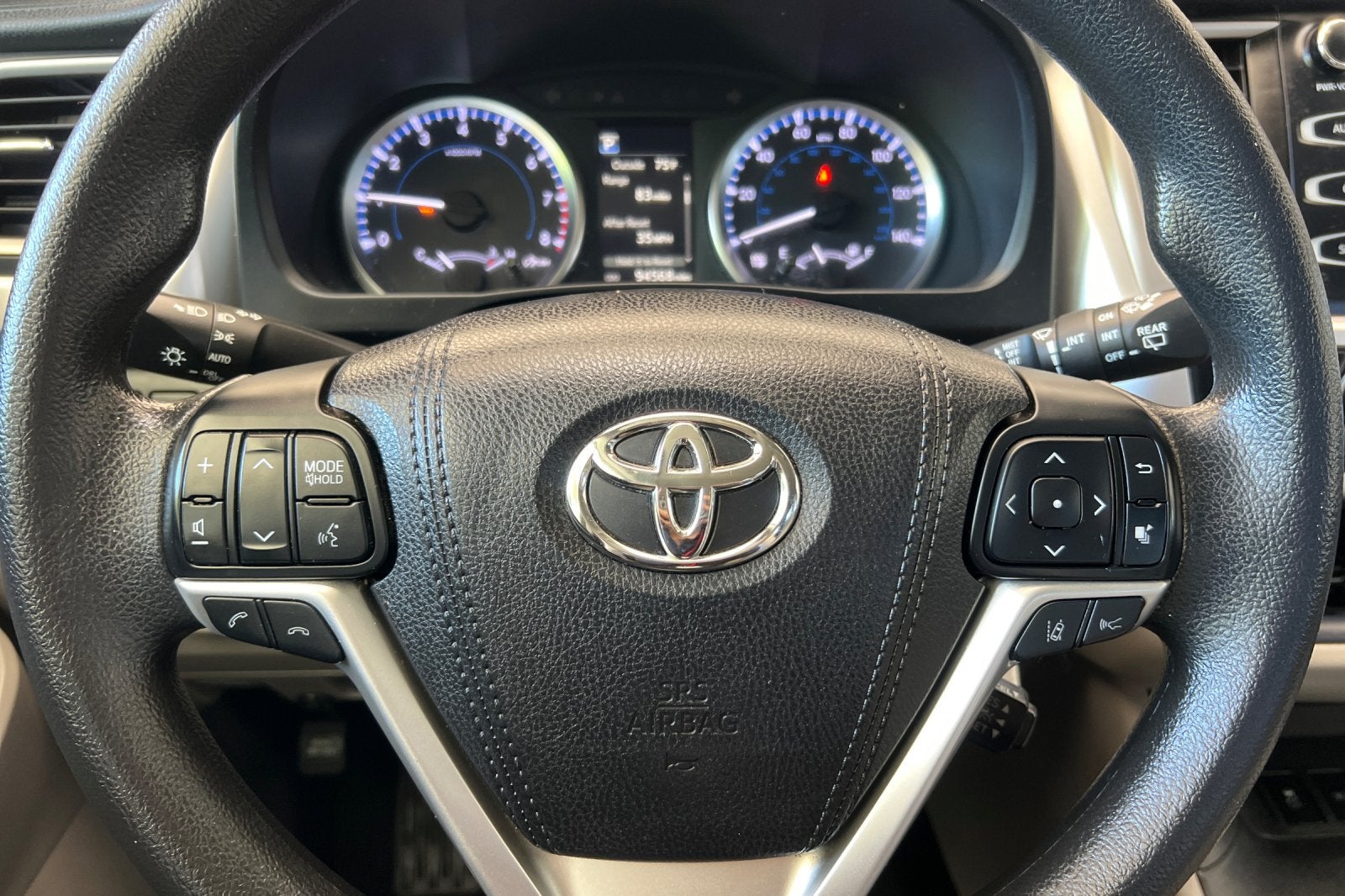 2017 Toyota Highlander LE