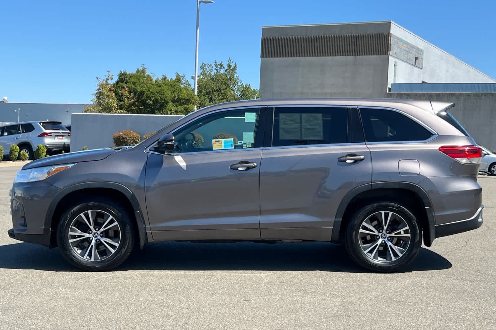 2017 Toyota Highlander LE