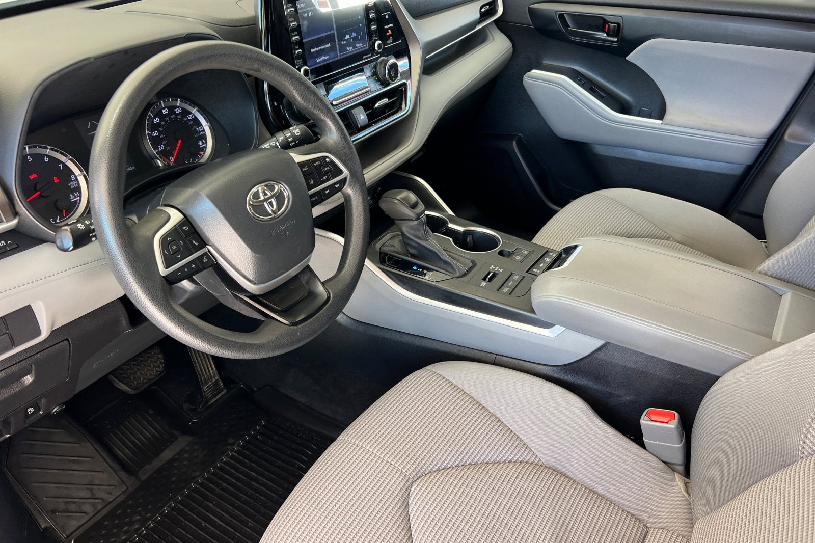 2022 Toyota Highlander L