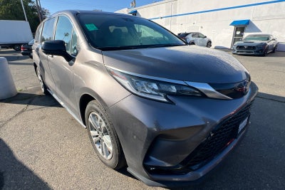 2022 Toyota Sienna XSE